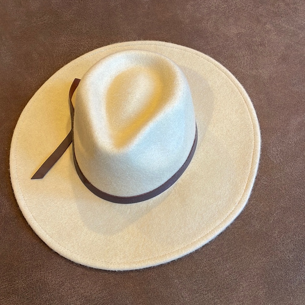 Felt Short Brim Hat Size Medium
